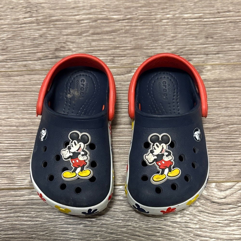 Toddlers crocs
